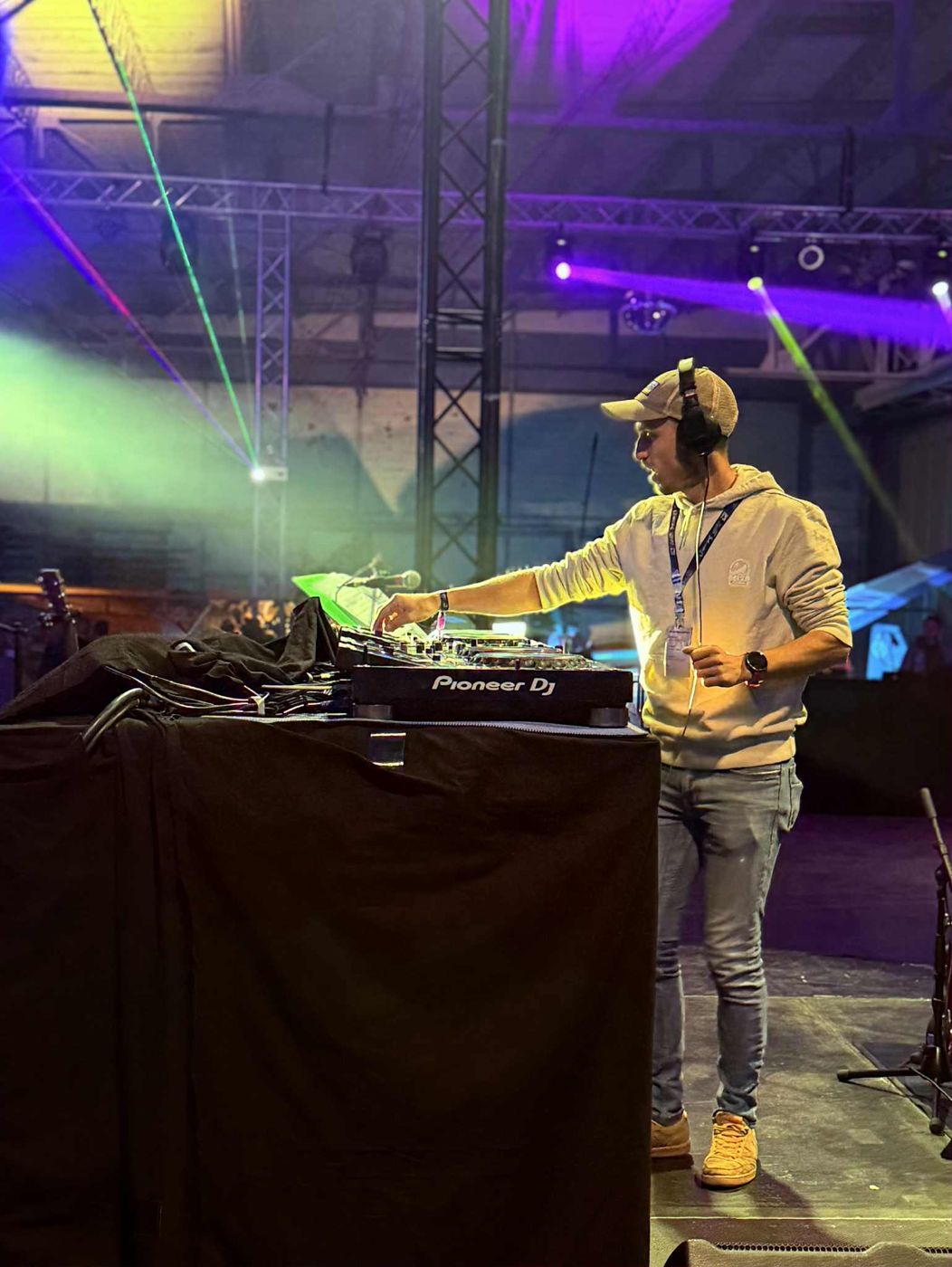 Mathis aux platines